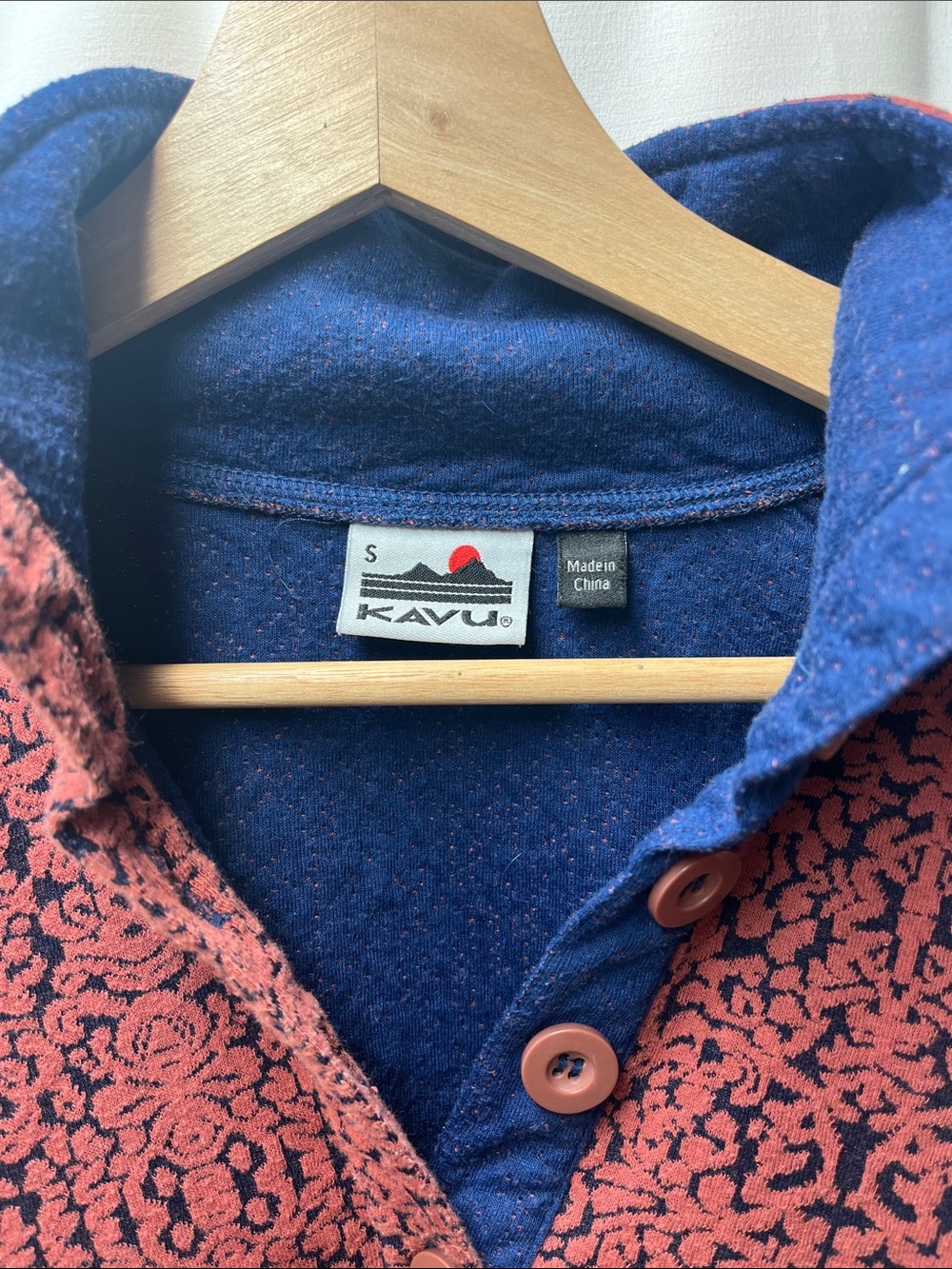 Kavu Pink Blue Terrain Lopez Spandex Button Up Crewneck Sweater Yoga Outdoors- S - Picture 3 of 5